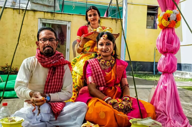 gaye-holud-indian-hindu-bengali-wedding-ritual-2023-11-27-04-50-52-utc-1-min.jpg